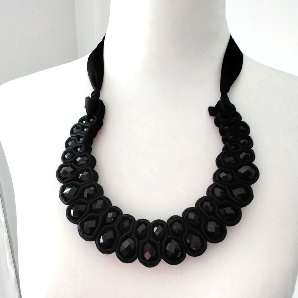 NWOT  Choker necklace, black